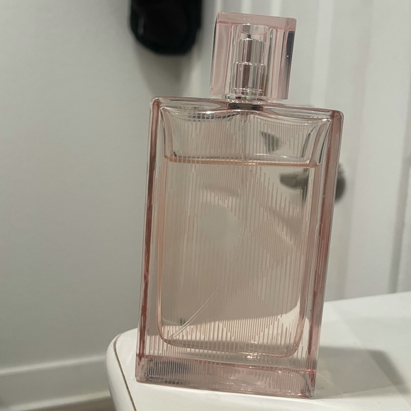 Burberry Brit Sheer Eau De Toilette Spray - Picture 2 of 3